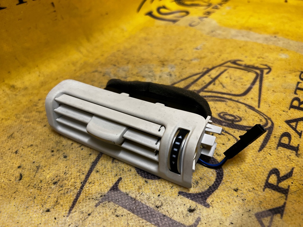 фото №1, Решётка обдув стойка b левая audi a8 d4