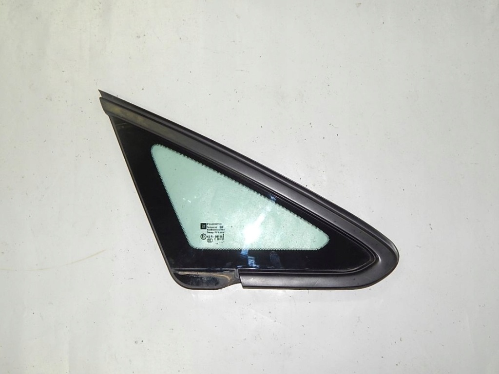 фото №1, Opel astra j 4 2012 стекло треугольное правый перед