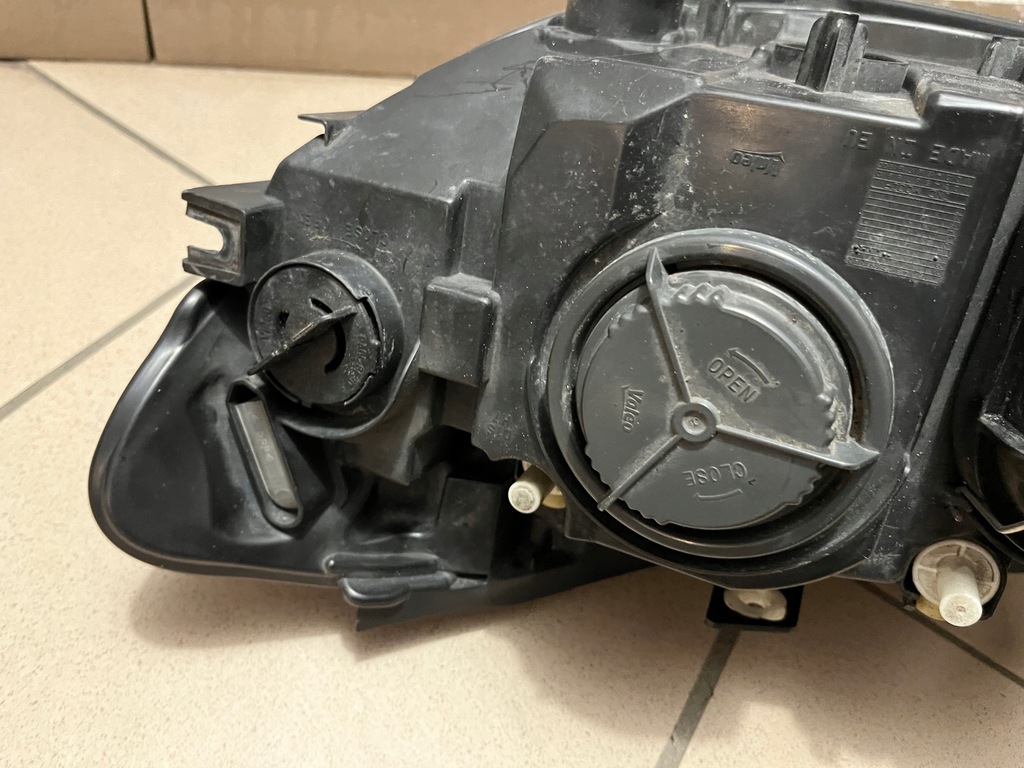 фото №14, Bmw x1 x-1 e84 e-84 ксенон 09- лампа передняя перед правая