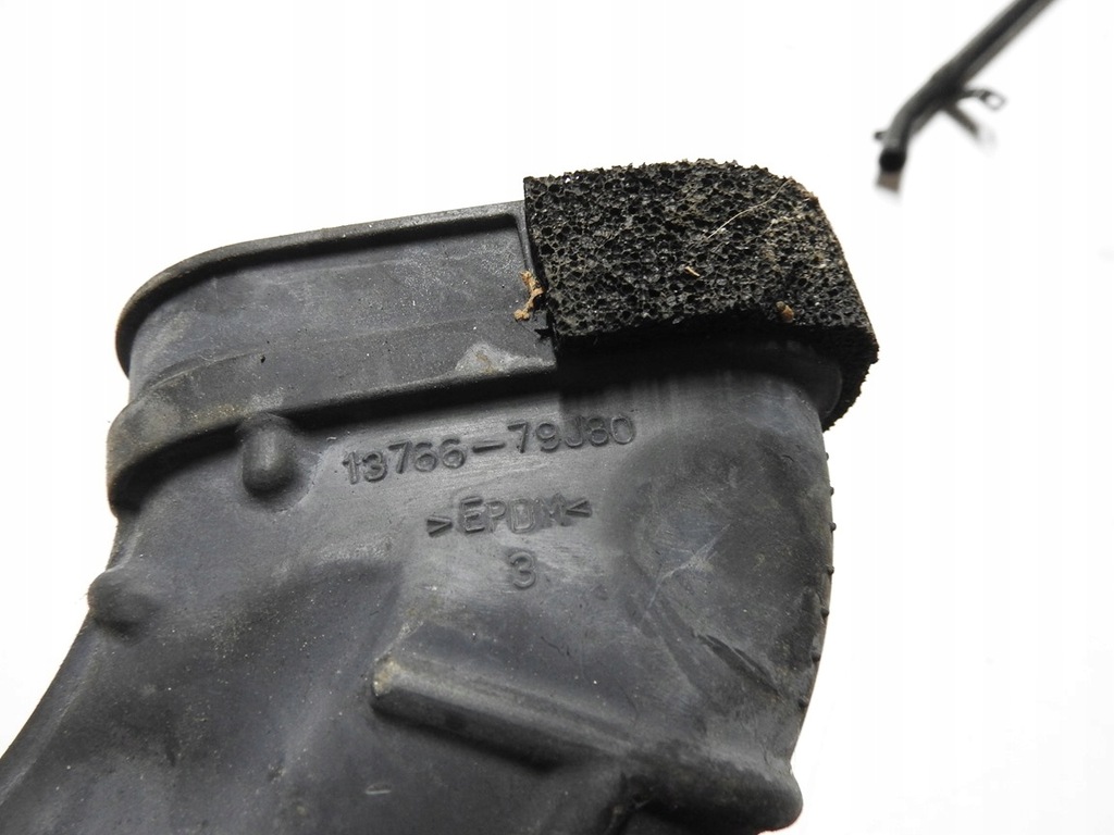 фото №6, Suzuki sx4 sx-4 06-13 2.0 ddis труба шланг воздуха воздухозаборник 13766-79j80