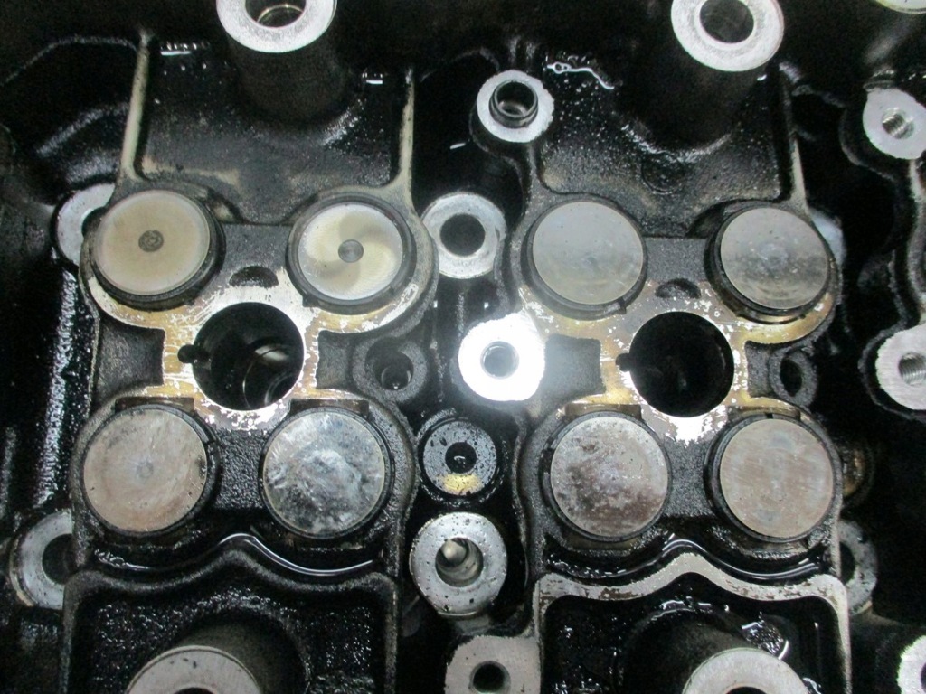 Головка toyota avensis t25 2.0 d4d 1cd-ftv Недорого