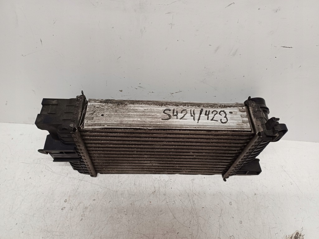 Opel meriva b 2 2 10- 1.7 cdti інтеркулер 13283253 Недорого