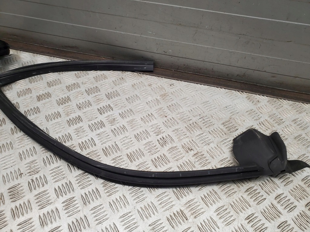 фото №5, Audi q8 2021 перед сторона левая прокладка стекло дверь передних