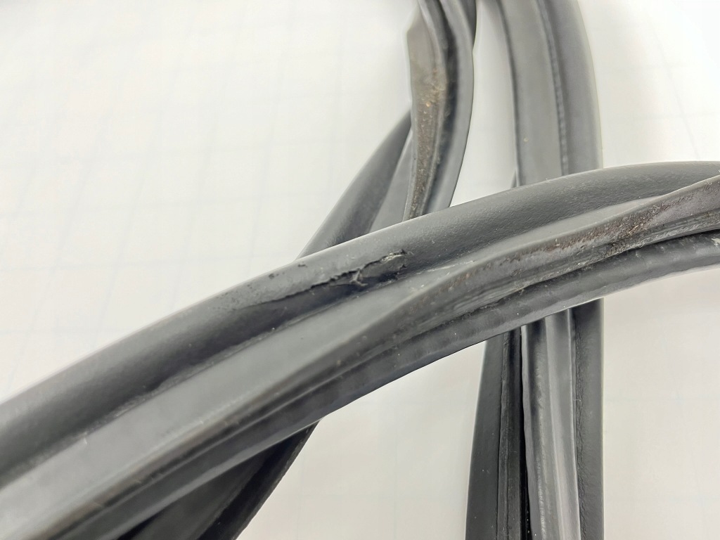 Прокладка задний крышки крышки багажника mercedes w124 кабриолет  a124 с Разборки