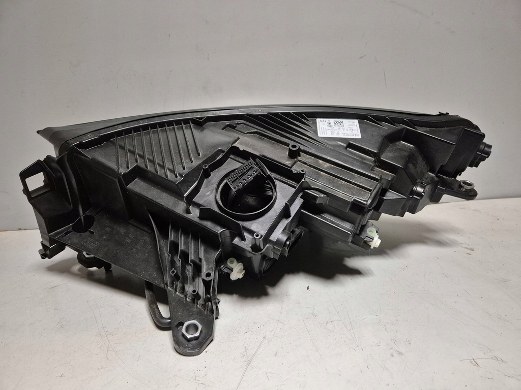 фото №8, Лампа права перед skoda enyaq full led 5lb941016a