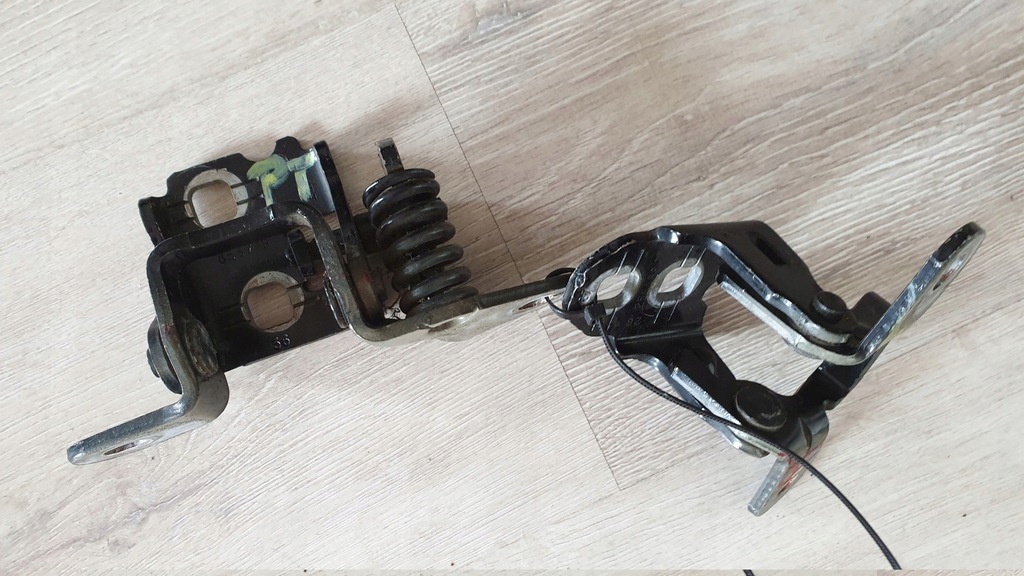 фото №1, Петли дверь jeep compass patriot задняя правый 06-16