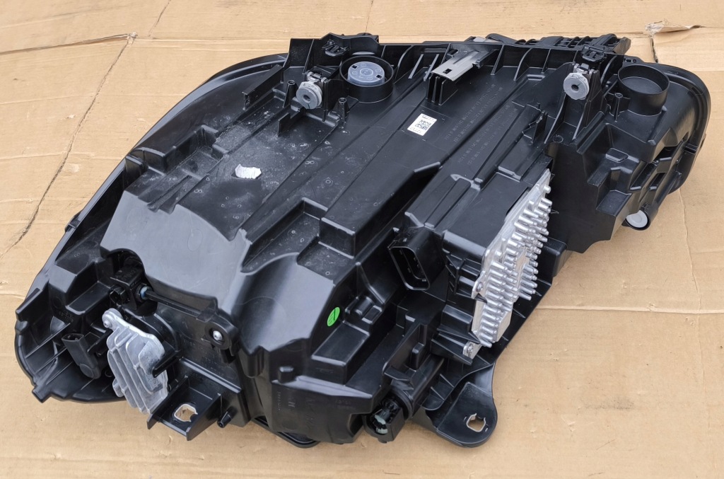 фото №7, Лампа правая bmw f40 led адаптивный shadow line комплектная