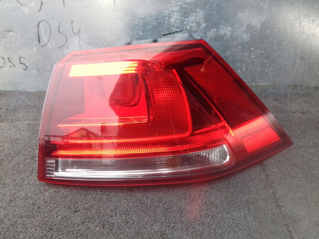 фото №1, Лампа правый задняя 5g0945096m vw golf vii hb