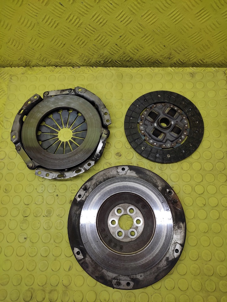 фото №4, Toyota yaris verso 1.6 сцепление колесо маховик