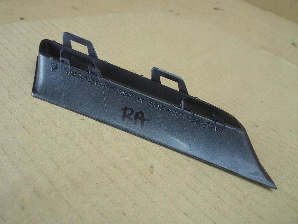 фото №12, Audi a1 8x решітка впуск ліва перед 8xa807525l