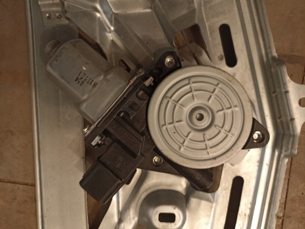 фото №2, Підйомник скло honda civic ufo viii r,l перед