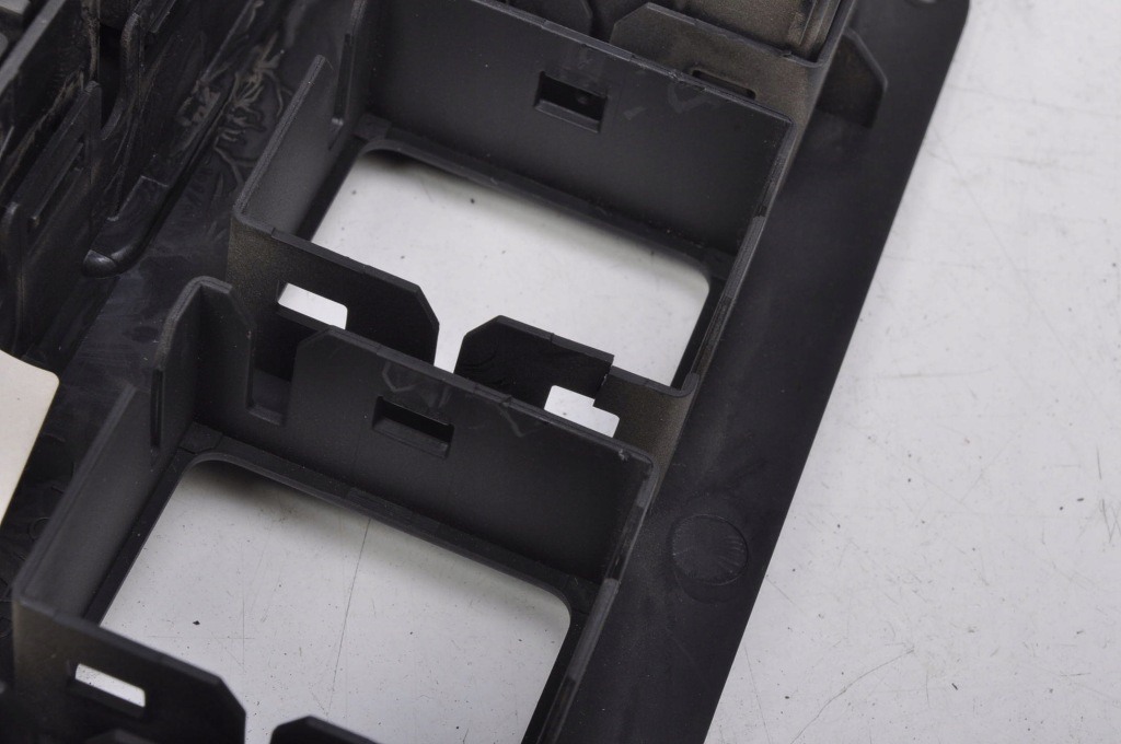 фото №7, Land rover discovery l462 панель регулировка сиденье hy32-14a340-a