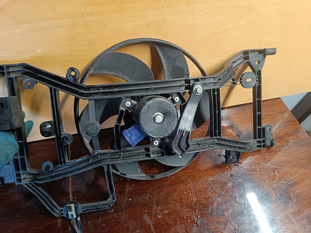 фото №1, Dacia sandero ii вентилятор радіатора 12-19 rok 214810048r