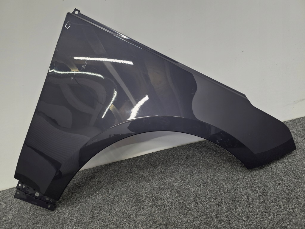 Купити Крила перед передній правий range rover v vogue l460 2022 -