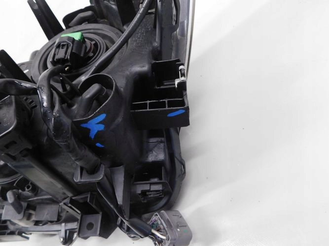 фото №8, Mazda 3 13-16 фара правый