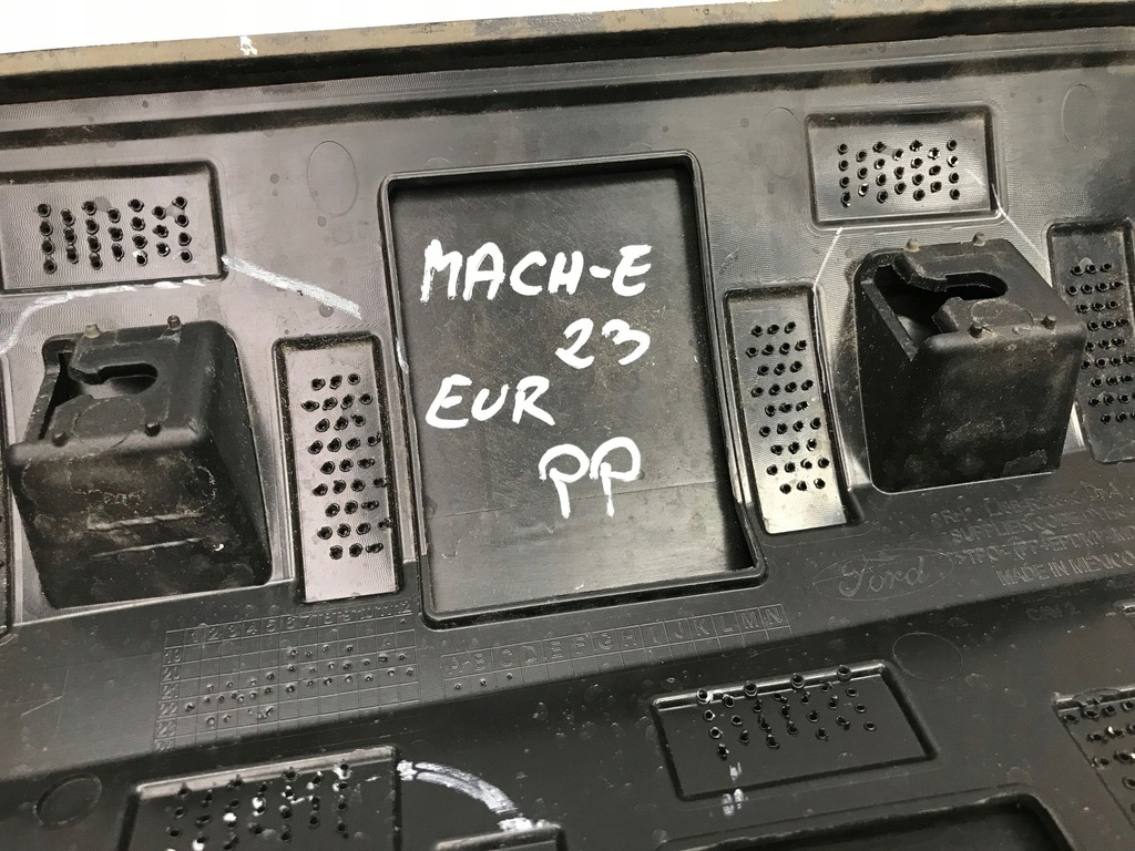 фото №6, Ford mustang mach-e 2023 молдинг двері нижня правий перед lj8b-r20848 -daw