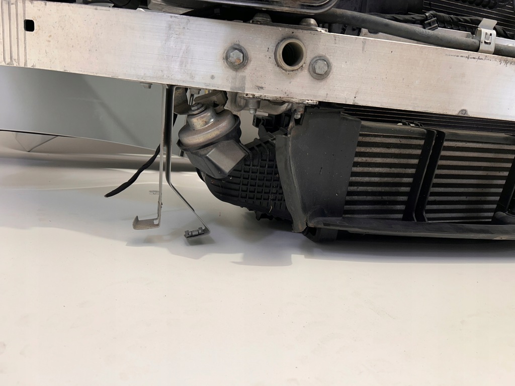 фото №10, Mercedes w212 212 amg kompletny перед капот крылья pas радиатор 775