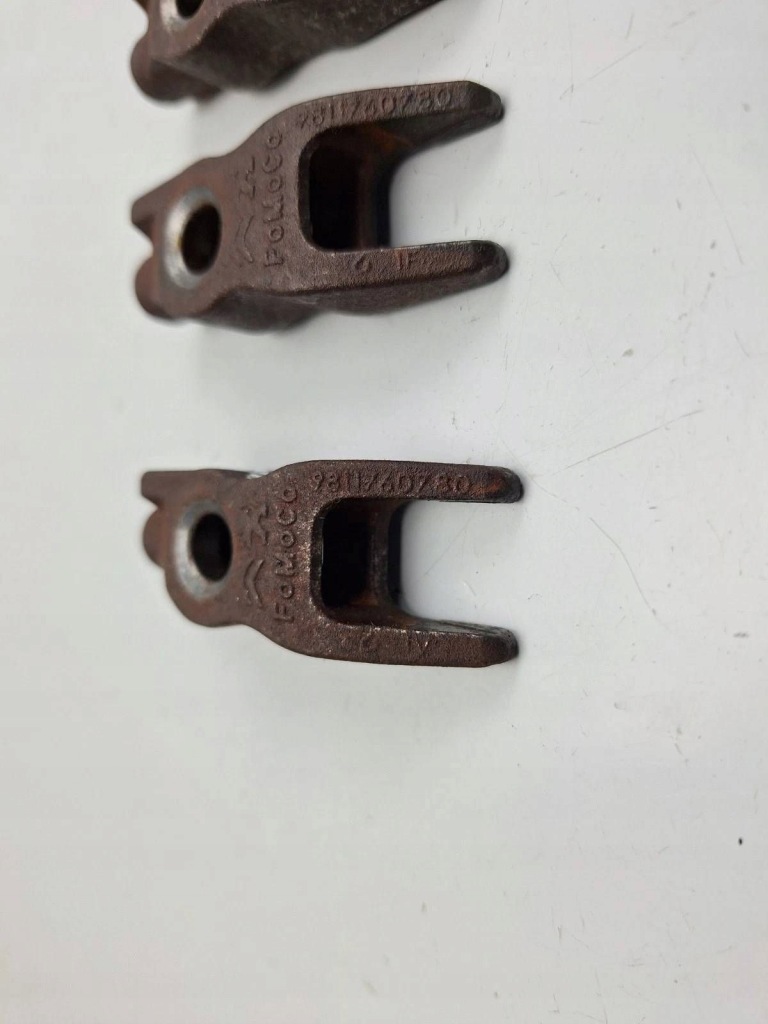 Кронштейн форсунки ds automobiles 3 crossback 9811760780 Недорого