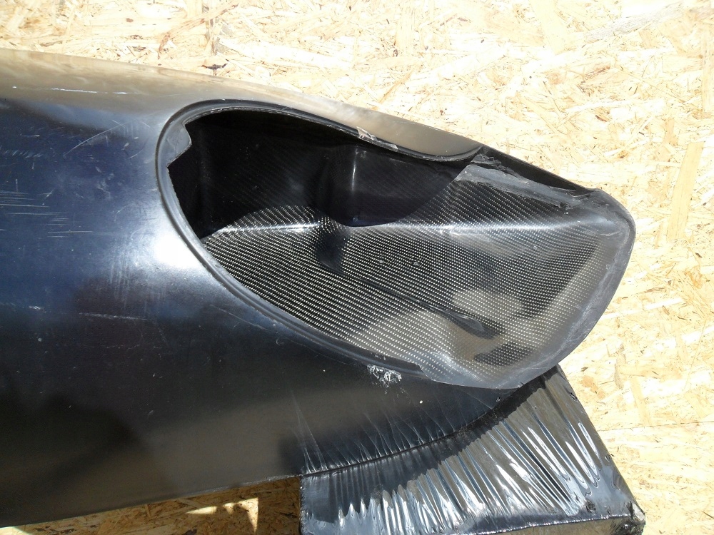 Porsche boxster 2002- крыло  правый  волокно углеродный с Разборки