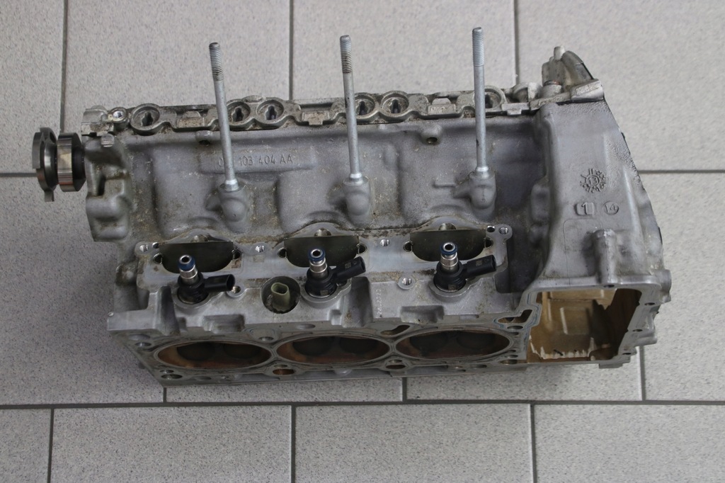 фото №10, Audi a8 d4 3,0 tfsi crec головка права 06e103404aa