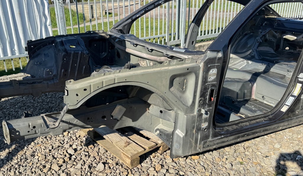 фото №1, Dodge charger 2017 5.7 v8 четверть левая перед передняя pau