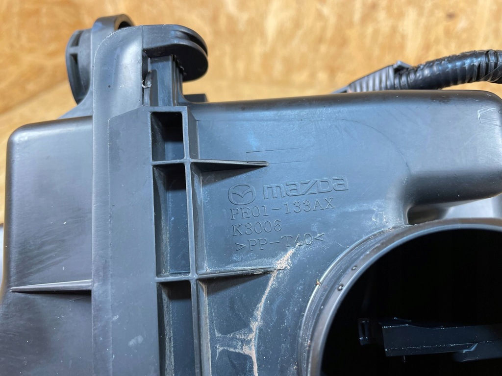 фото №11, Корпус фильтра воздуха mazda cx-5 cx5 ii kf 2.0b pe01-133ax pe01-133ay