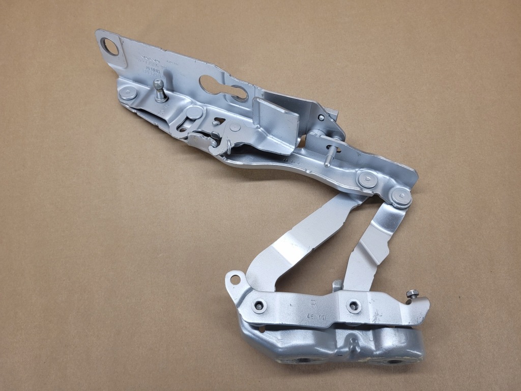 фото №1, Правый петля капот volvo v60 ii s60 iii цвет 711