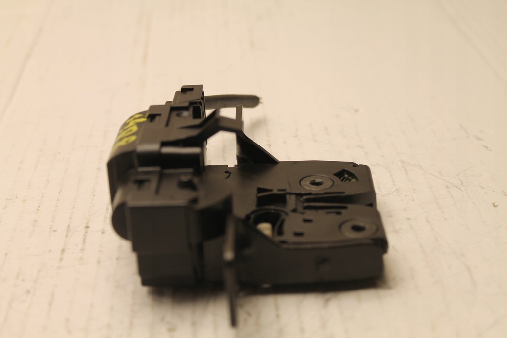 фото №4, Замок крышки багажника renault clio iii 05r-