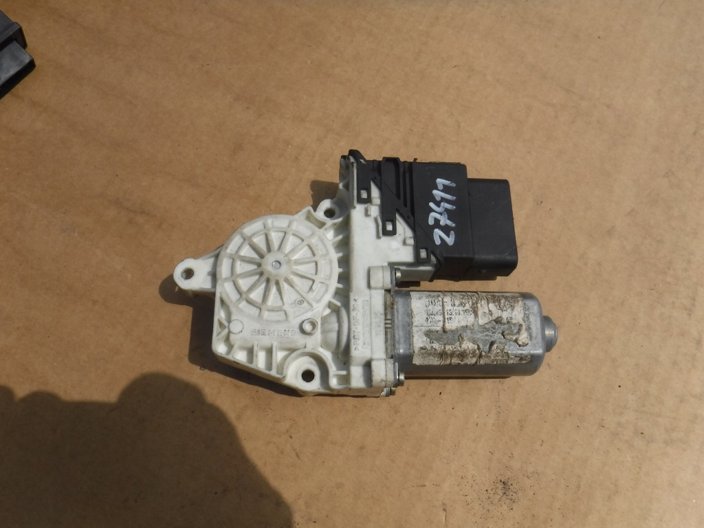 Купить Моторчик стекло левый задняя vw golf iv