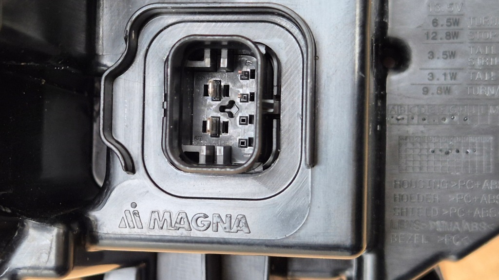 Фара full led задній задня правий bmw x2 u10 2023- америка h4944881812 f03900500h Недорого