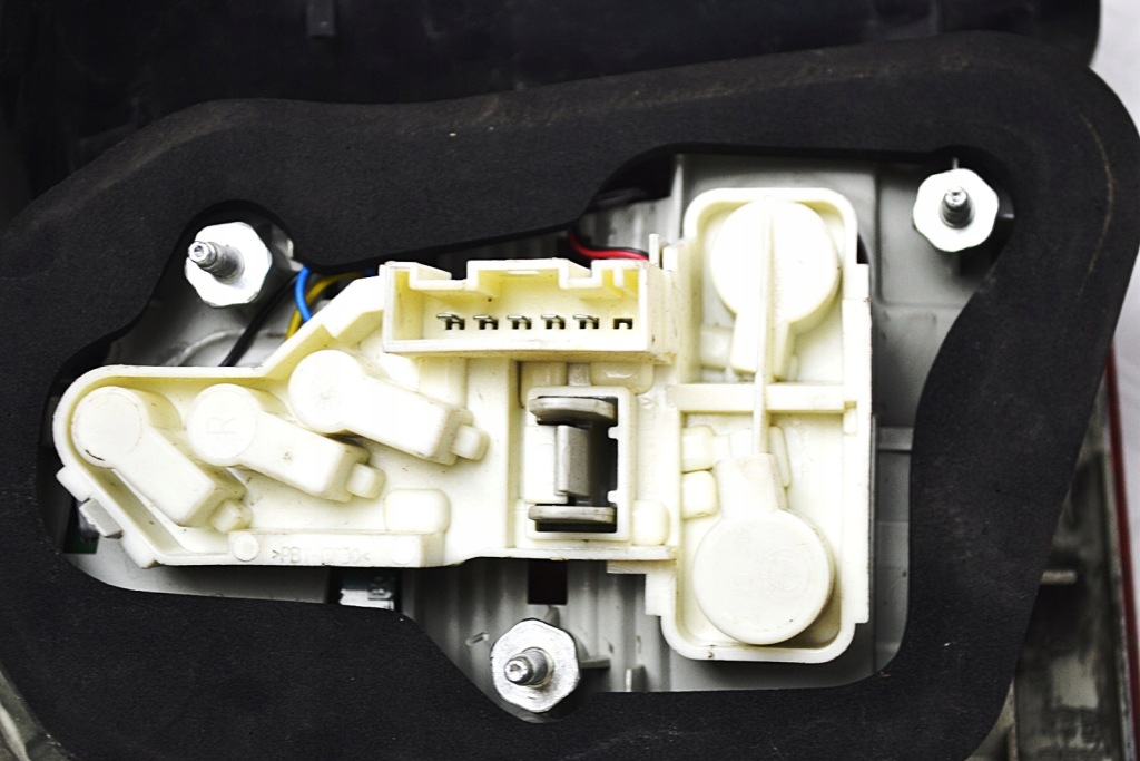 фото №8, Bmw 3 e91 kombi lift 08-12 лампа задняя задняя правая