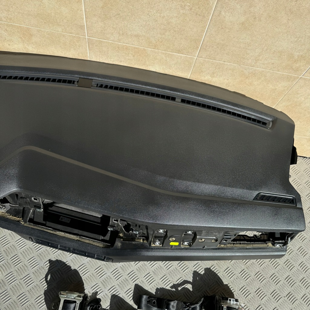 фото №4, Панель приладів комплектна подушка безпеки консоль ремені панель приладів vw volkswagen polo r-line 2g0