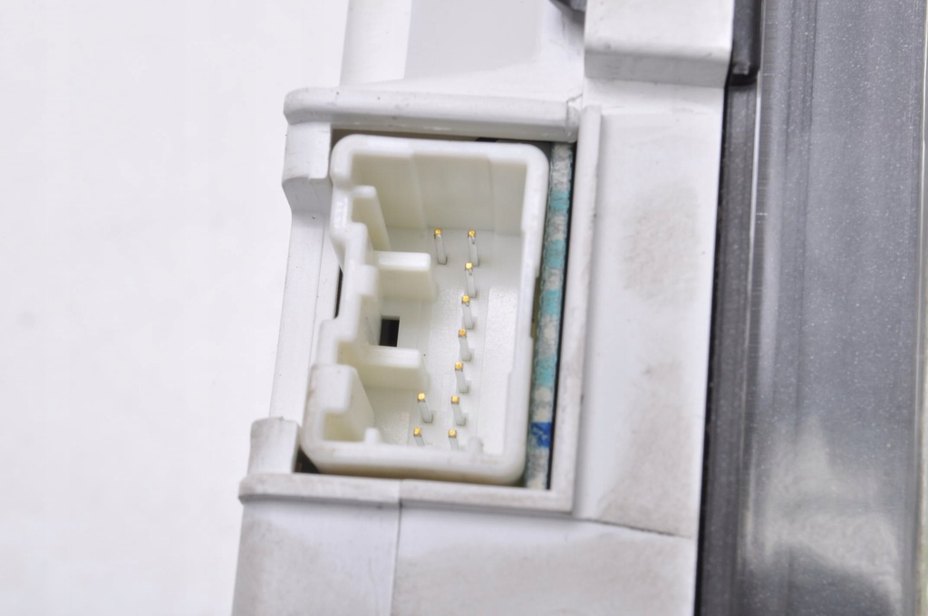 фото №11, Volvo c30 s40 v50 2.0 d лічильник прилади 30733375 uk r-design