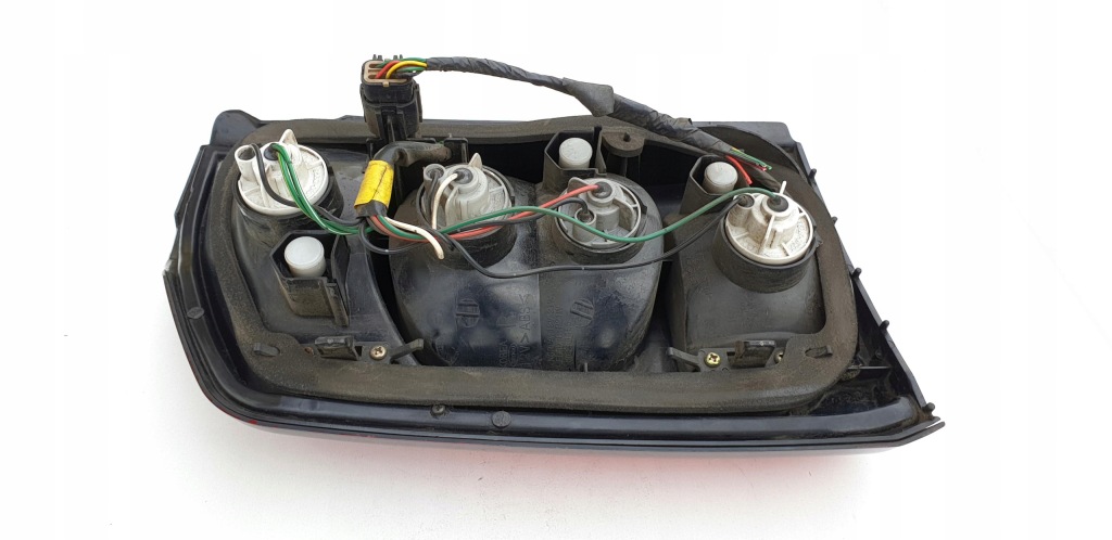 Купить Ssangyong korando kj 2 2 рестайлинг  фара задняя задняя правая - оригинал!