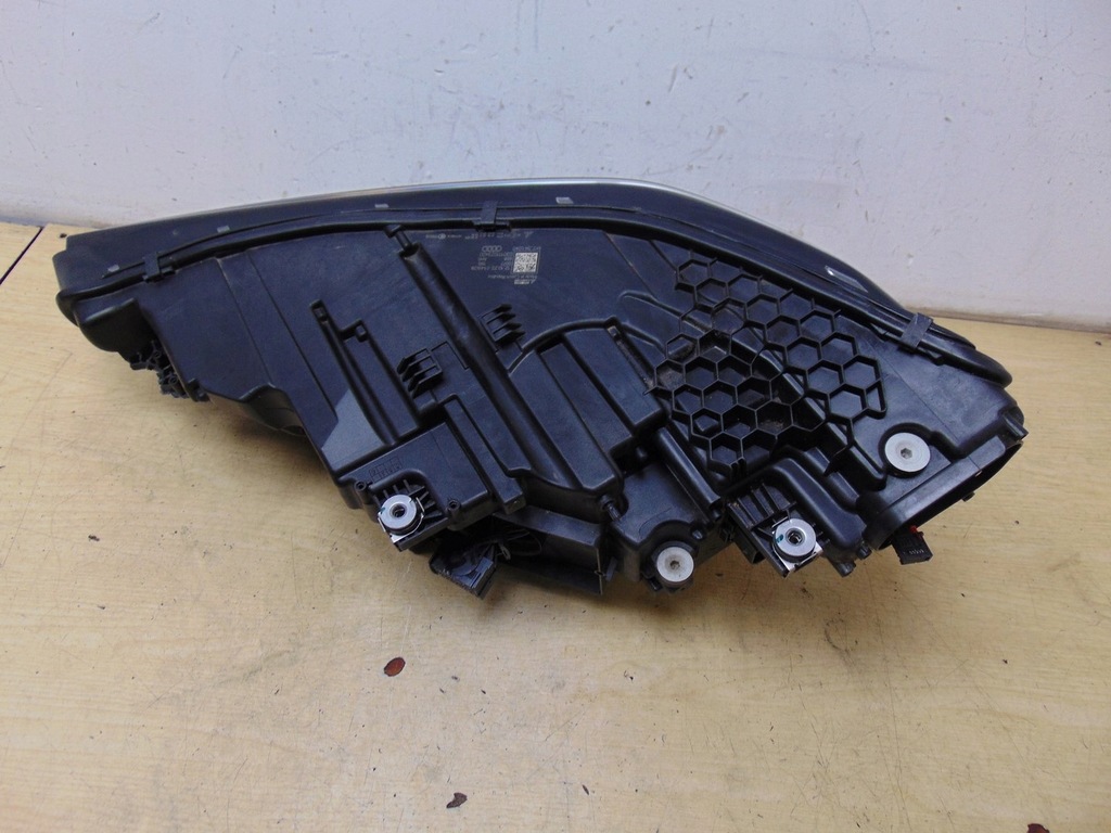 фото №8, Лампа правая перед audi e-tron 4ke 4ke941040