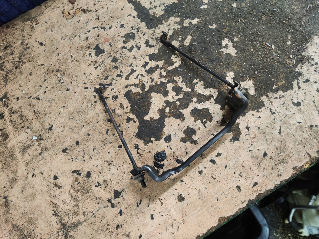 фото №1, Chevrolet captiva кронштейн аккумулятор