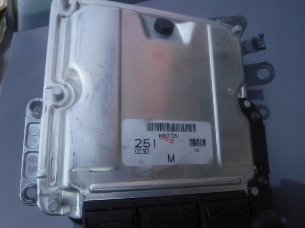 фото №1, Бортовий комп'ютер двигуна space star 1.9 did блок керування