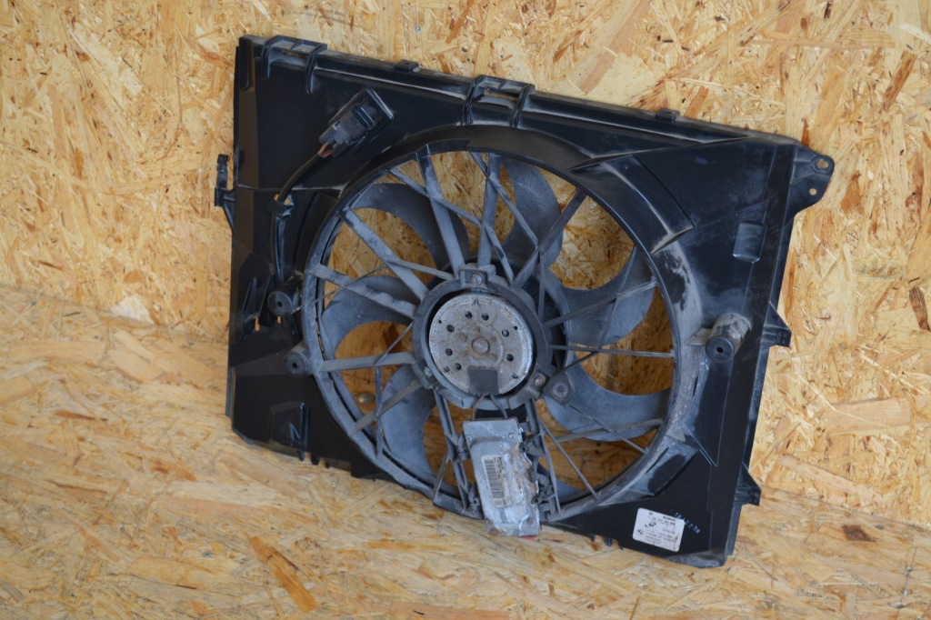 Вентилятор радиатора вместе с корпус. bmw 1 e87 Недорого