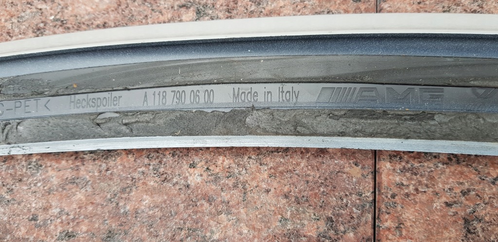 Mercedes cla 118 35 45 amg молдинг спойлер кришки Київ