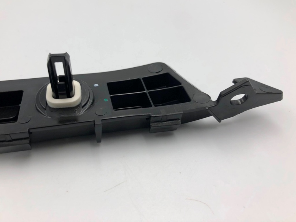 Купить Кронштейн кронштейн бампера правый задний  108398900j tesla model 3 2017-20