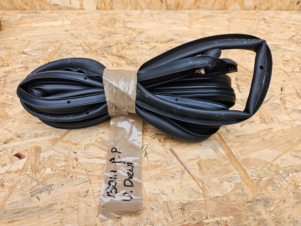 фото №1, Прокладка дверь правый перед kia ceed iii 17-22