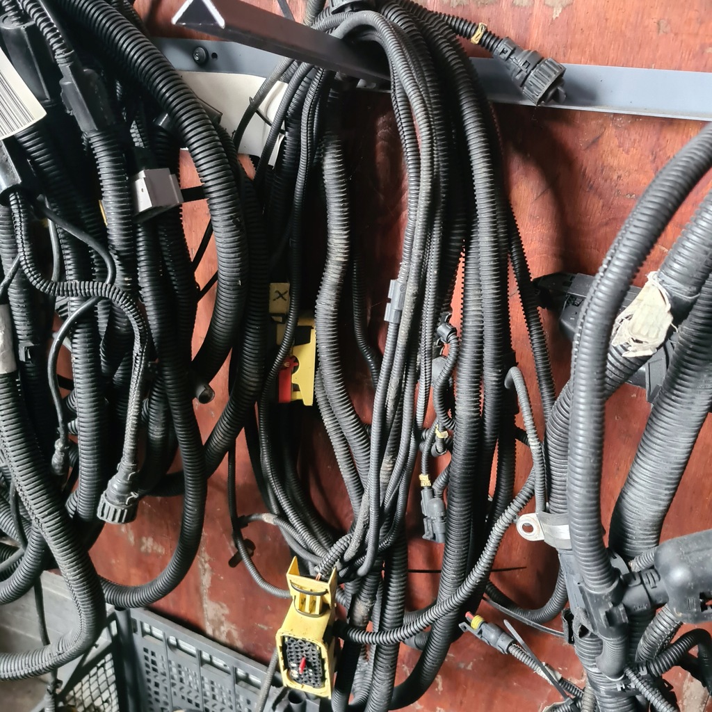 фото №7, Електропроводка джгут двигуна stralis trakker c 13 500