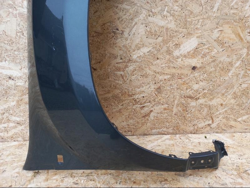 Dacia dsuter 1 1 крыло  передний перед правый Недорого