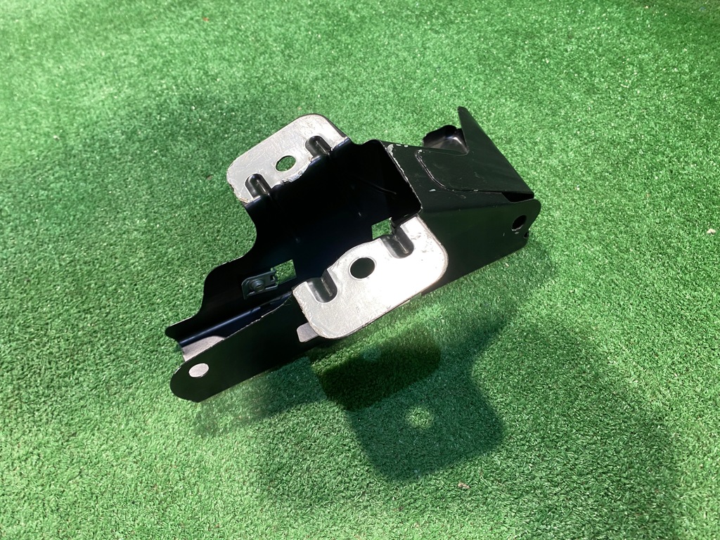 фото №10, Opel vivaro a кронштейн кронштейн крила лівий перед ліва передні 93161987