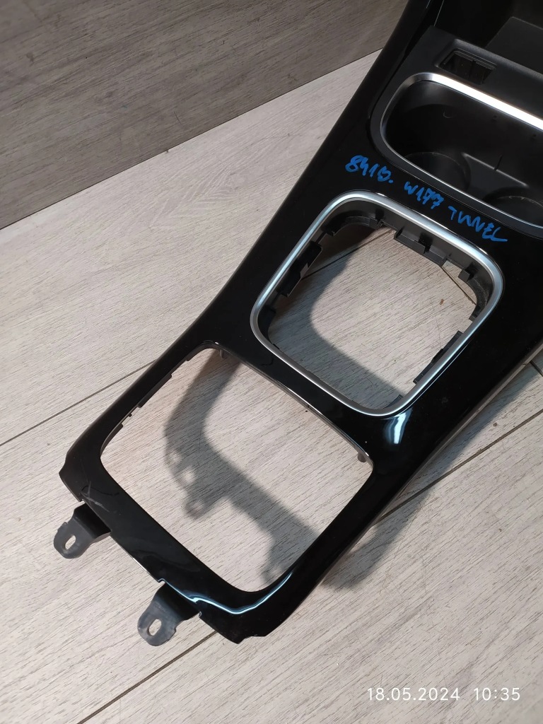 8413. mercedes w177 тунель середній a1776803003 Зі Шроту