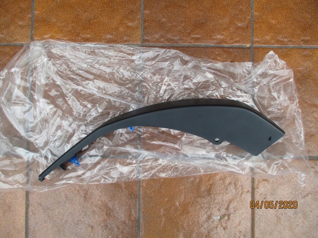 фото №2, Land range rover evoque молдинг ліва бампер задня