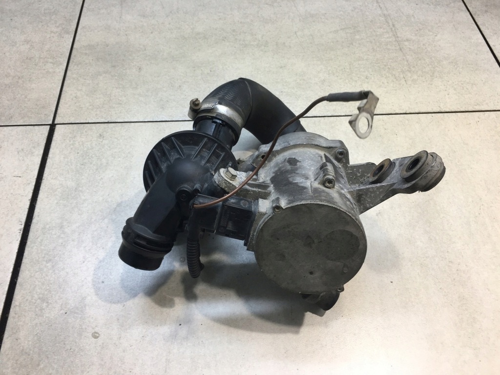 фото №4, Насос wody bmw 3 e92 320 i 30445331 7552403