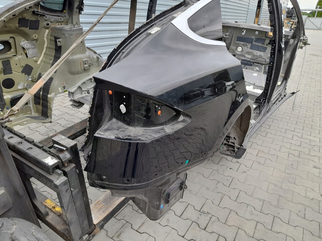 фото №2, Чверть крила правий задня pt tesla x 18r