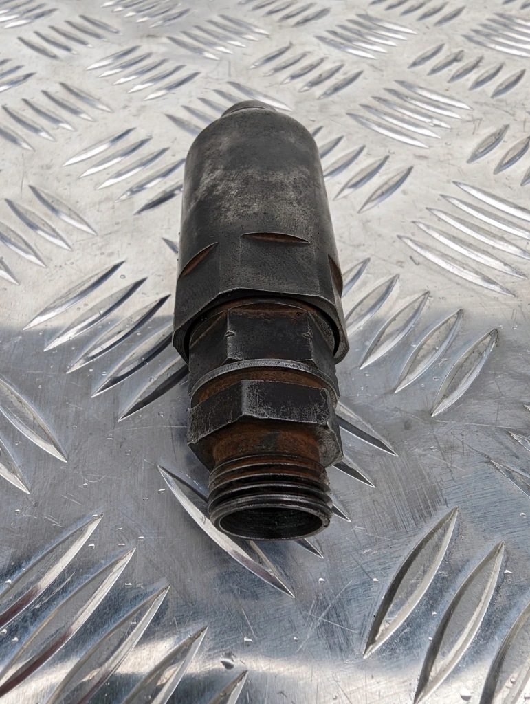 Купити Клапан регулятор тиску пального na рейка scania