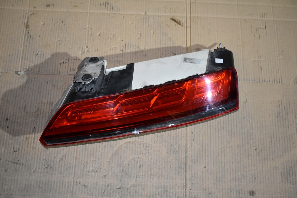 фото №1, Лампа задняя matrix audi r8 1